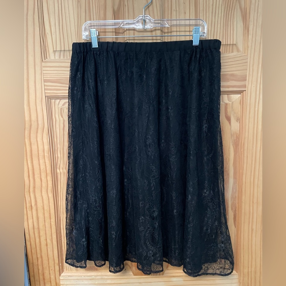 Banana Republic Large (Petite) Black Lace Skirt